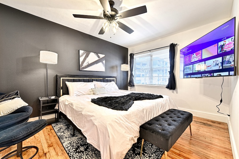 A furnished one-bedroom suite at CityPlace bnb in Dallas